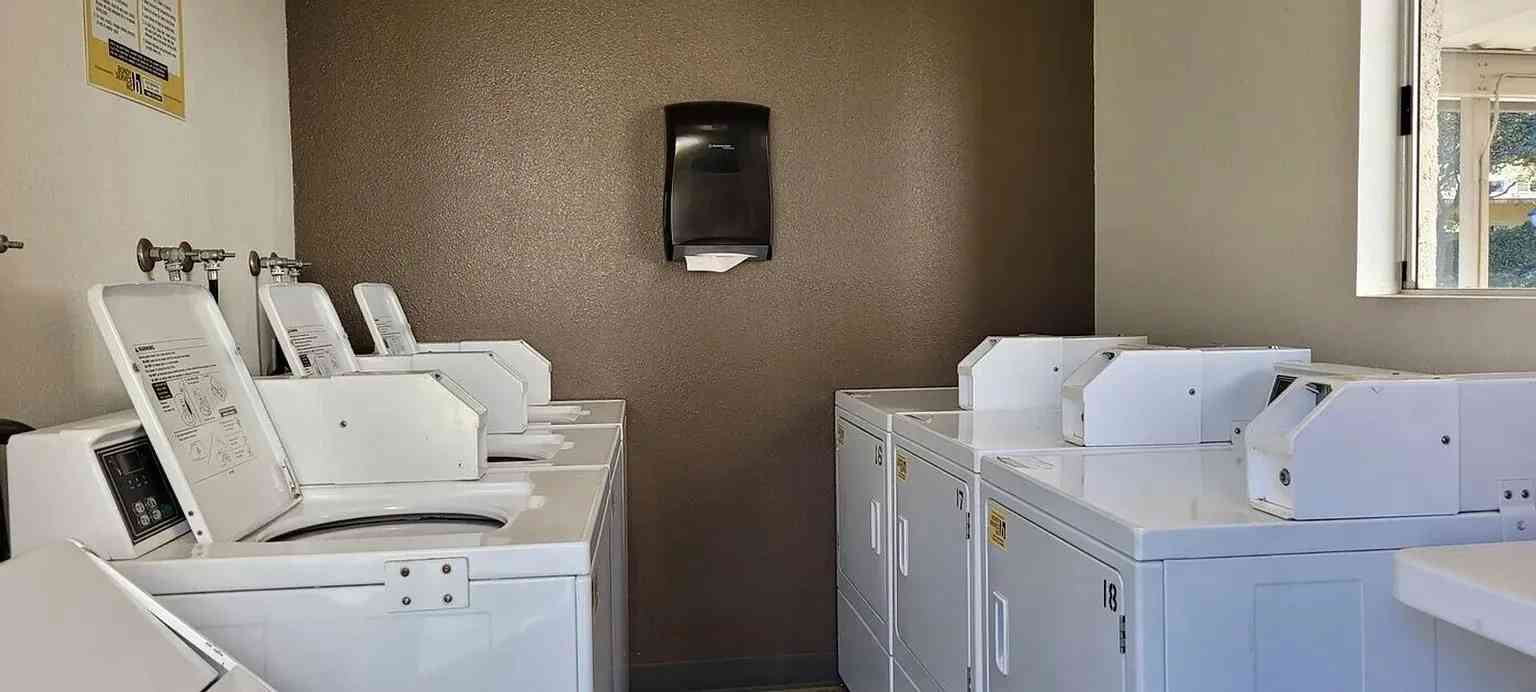 on site resident laundry facility washers dryers